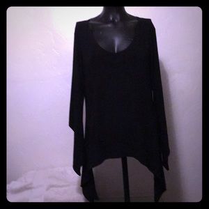 One ❤️ Angle Black Top